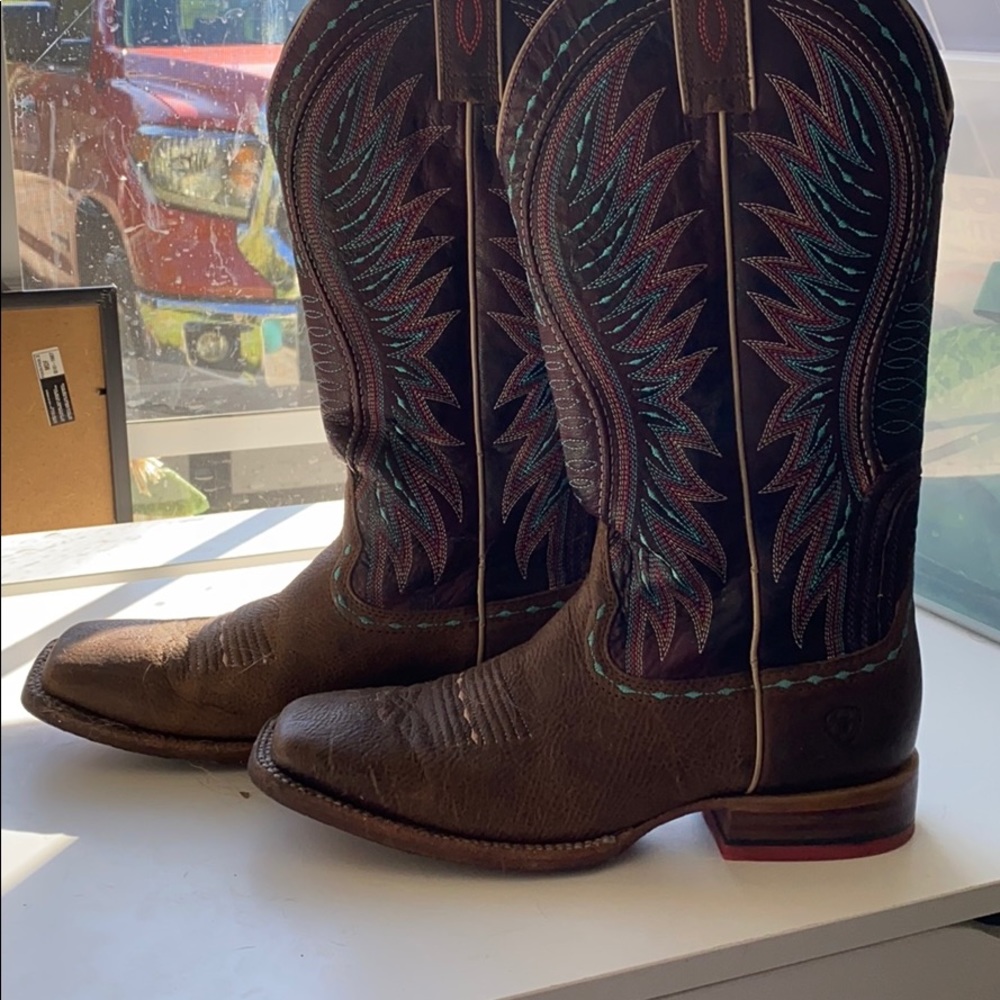 Ariat woman’s 10 boots